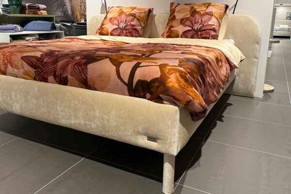 Showroommodel Ledikant Lotta 180x200