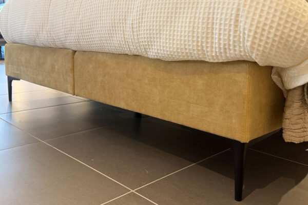 Boxspring Cinderella Tender showroommodel