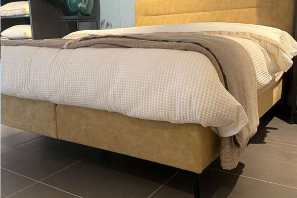 Boxspring Cinderella Tender showroommodel